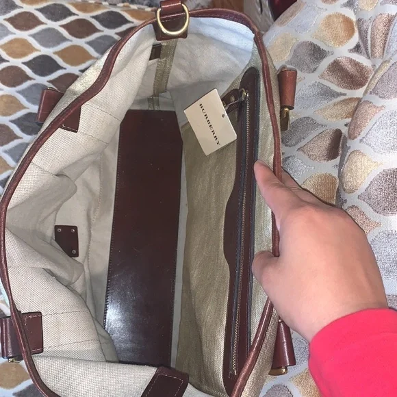 BURBERRY Unique Travel Bag - Picture 6 of 13